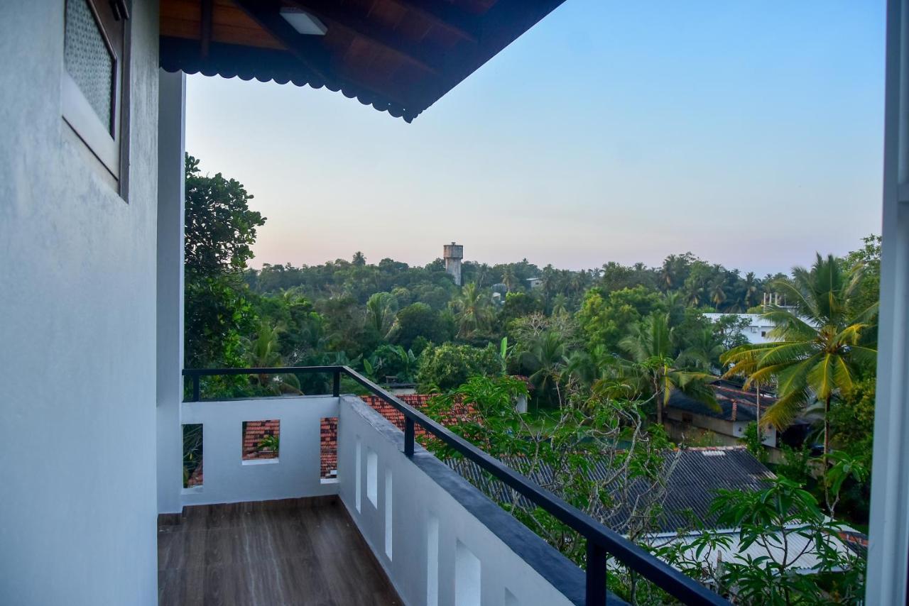 Villa Araliya Хиккадува Экстерьер фото